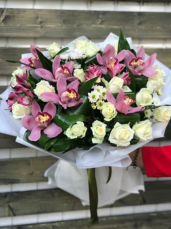 Букет цветов из: Розы и Хризантемы в Воздвиженском Ставропольского края