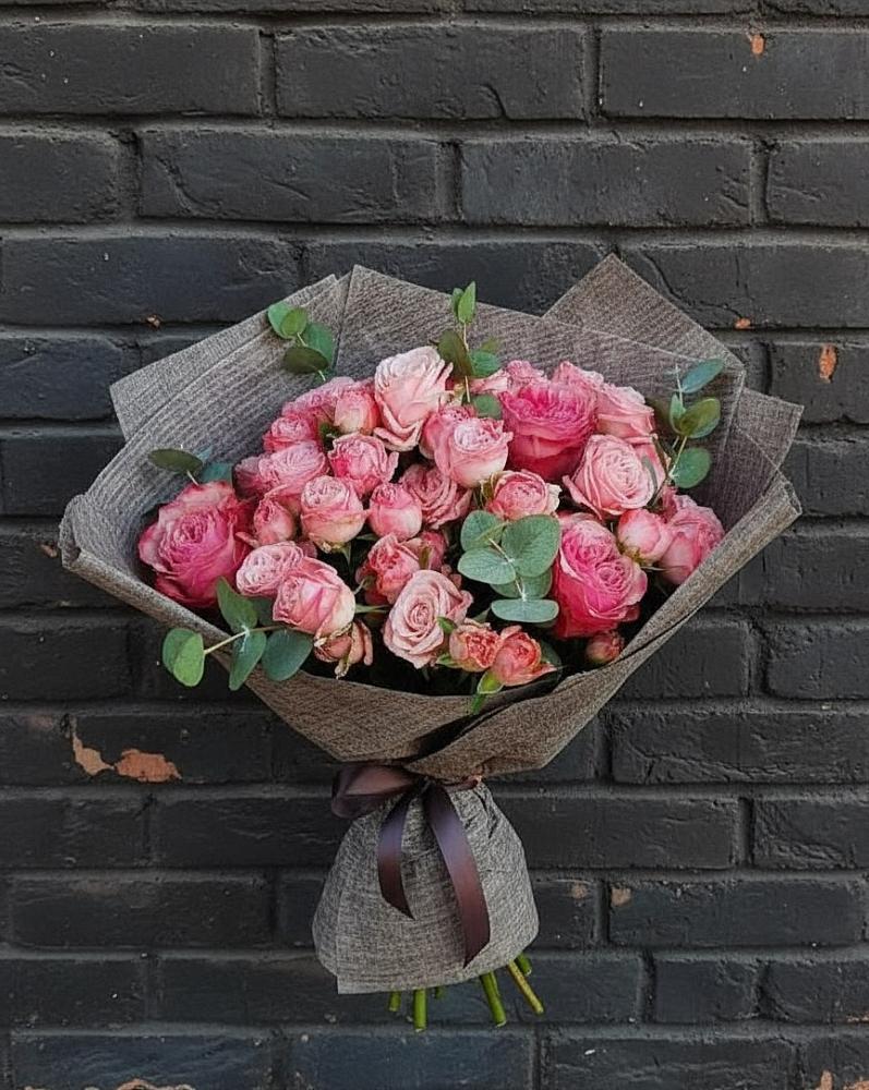 Букет цветов из: Розы в Воздвиженском Ставропольского края