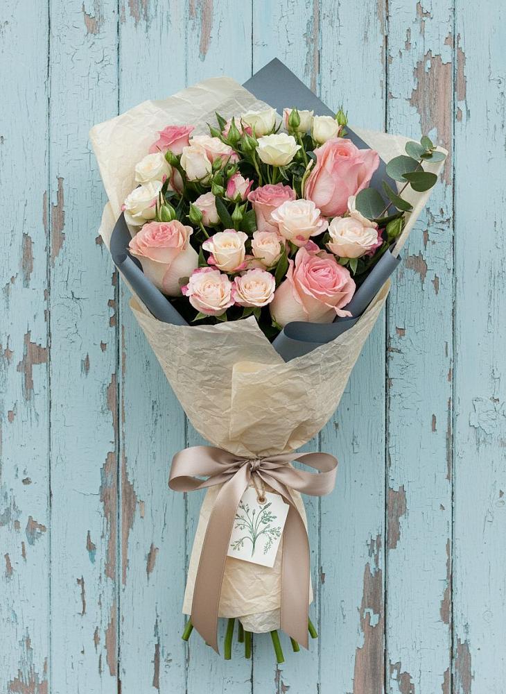 Букет цветов из: Розы в Воздвиженском Ставропольского края