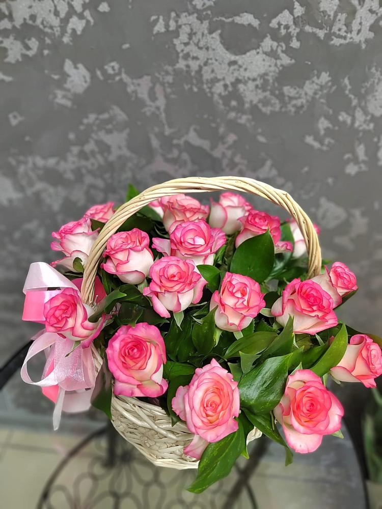 Цветочная композиция из Розы в корзине в Воздвиженском Ставропольского края