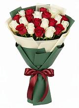 Букет Микс из красных и белых роз #REPLACE_PRED# Воздвиженском Ставропольского края