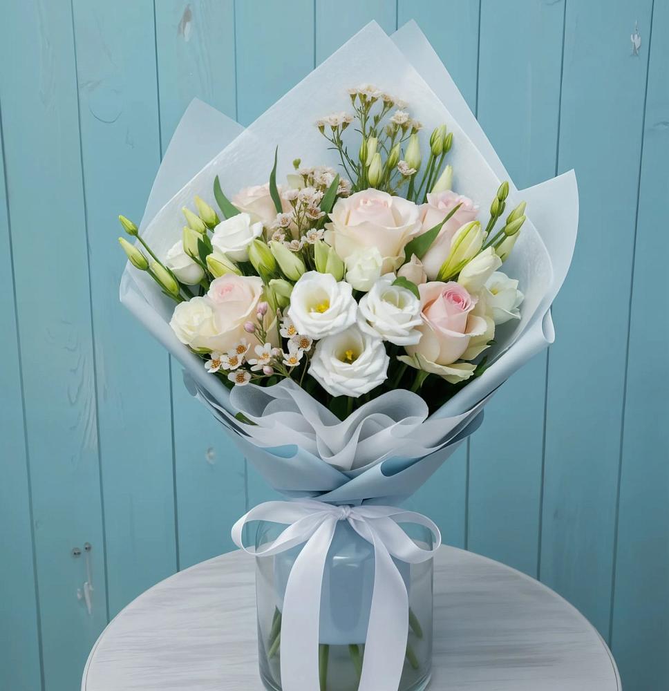 Букет цветов из: Розы и Лизиантусы в Воздвиженском Ставропольского края