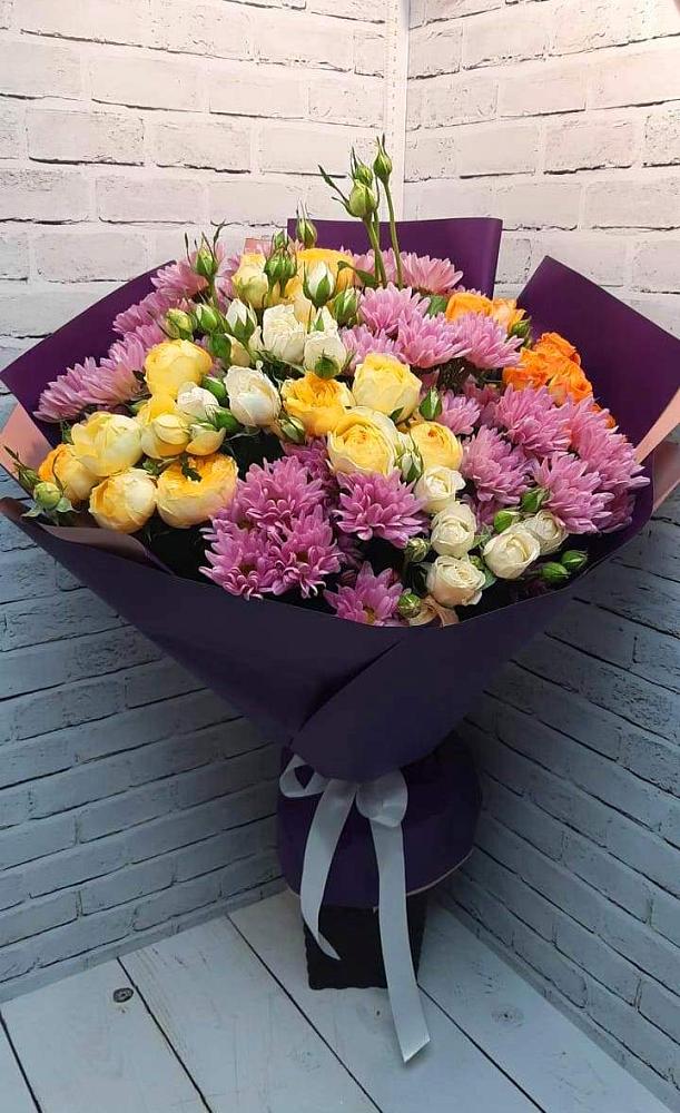 Букет цветов из: Хризантемы и Розы в Воздвиженском Ставропольского края