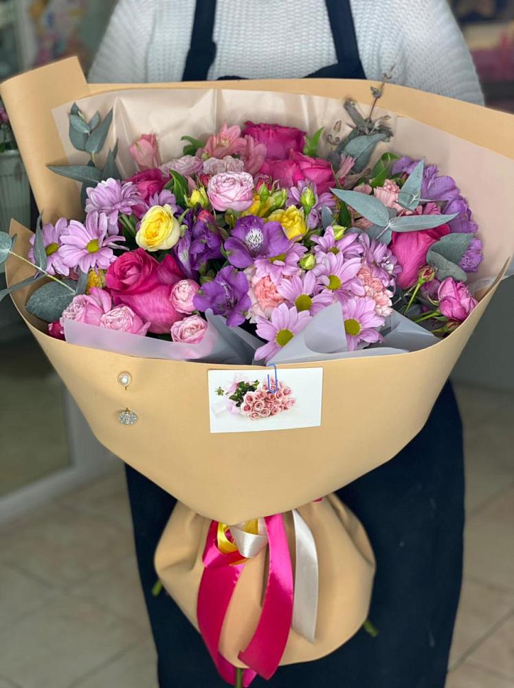 Букет цветов из: Хризантемы, Гвоздики и Альстромерии в Воздвиженском Ставропольского края