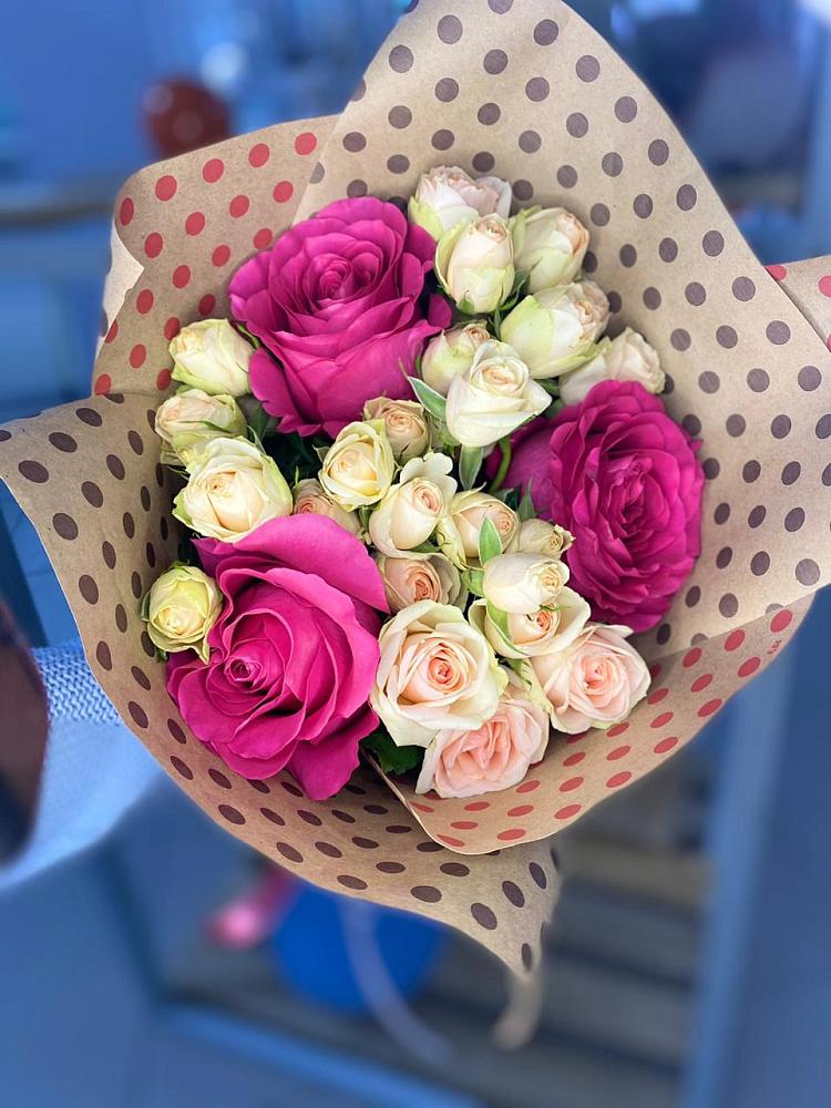 Букет цветов из: Розы в Воздвиженском Ставропольского края