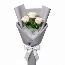 Букет 3 белые розы в Воздвиженском Ставропольского края