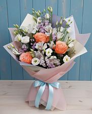 Букет цветов из:  Лизиантусы, Розы, Альстромерии и Гипсофила в Воздвиженском Ставропольского края