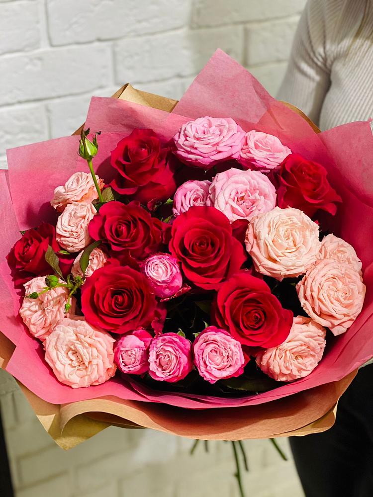 Букет цветов из: Розы в Воздвиженском Ставропольского края