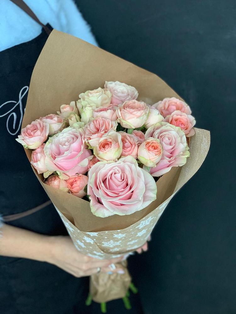 Букет цветов из: Хризантемы и Розы в Воздвиженском Ставропольского края