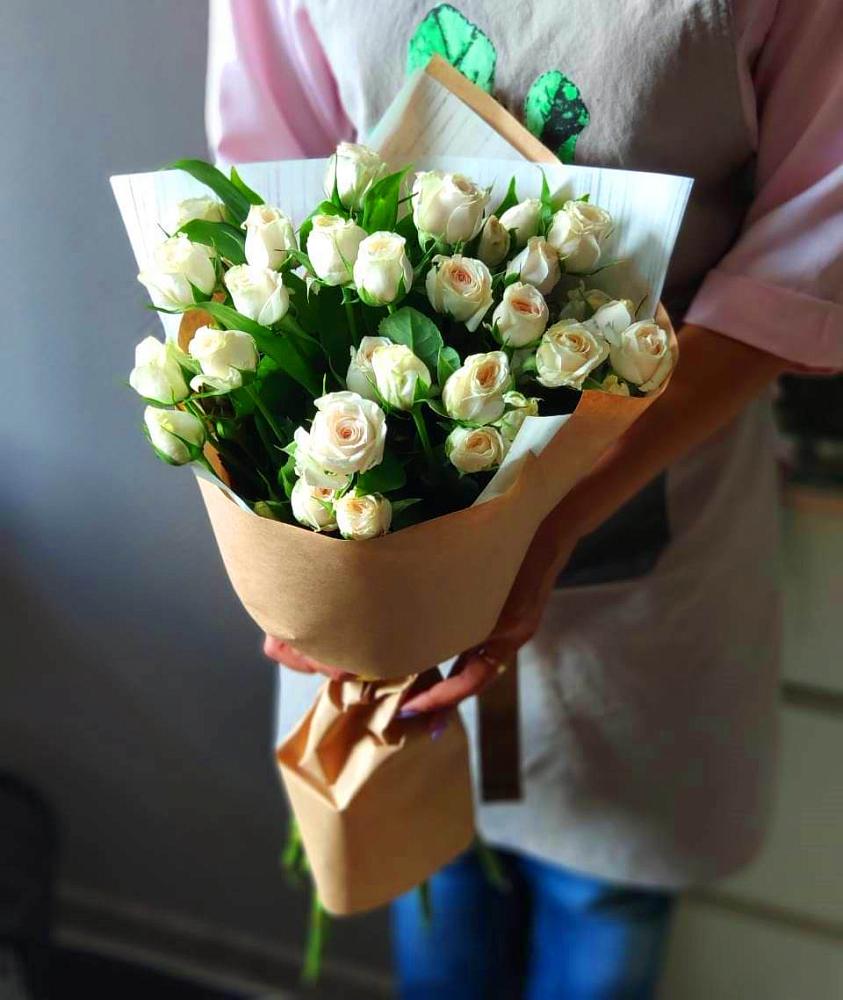 Букет цветов из: Розы в Воздвиженском Ставропольского края
