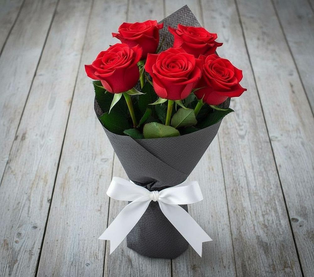 Букет 5 Красных роз Эдлесс Лав в Воздвиженском Ставропольского края