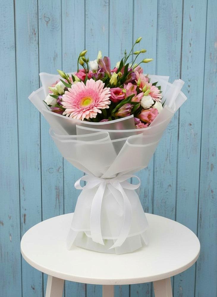 Букет цветов из: Герберы, Альстромерии и Лизиантусы в Воздвиженском Ставропольского края