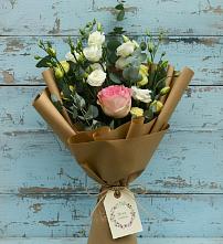 Букет цветов из:  Розы и Лизиантусы в Воздвиженском Ставропольского края