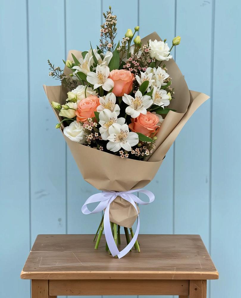Букет цветов из: Альстромерии, Лизиантусы, Розы и Хризантемы в Воздвиженском Ставропольского края